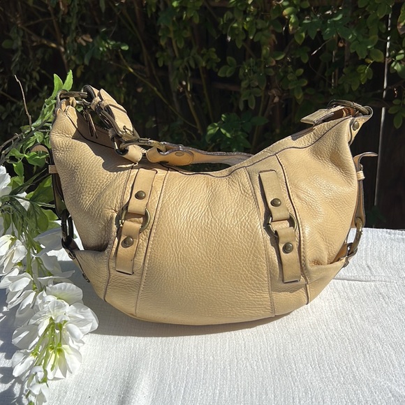 Frye Handbags - Frye bag.❤️
